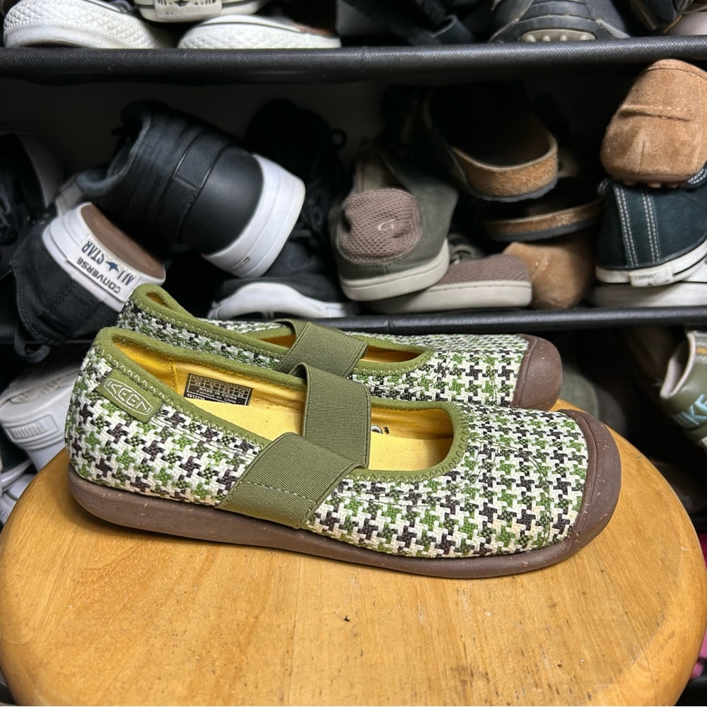 Keen Sienna canvas Maryjane green brown